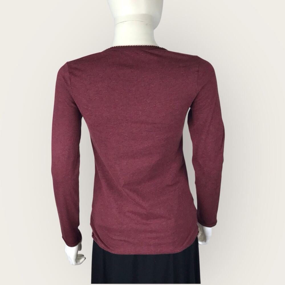 Eddie Bauer Tee Shirt Burgundy 100% Cotton Long Sleeve V-neck Top - Picture 4 of 6